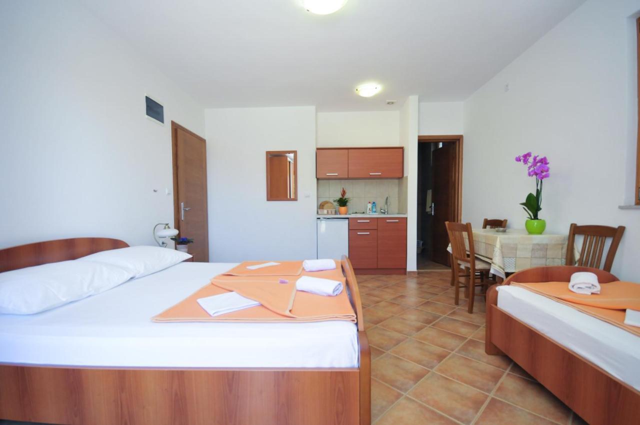 בודווה Tilia Apartments מראה חיצוני תמונה