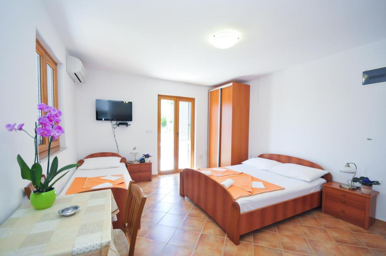 בודווה Tilia Apartments מראה חיצוני תמונה