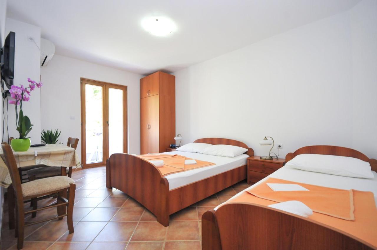בודווה Tilia Apartments מראה חיצוני תמונה
